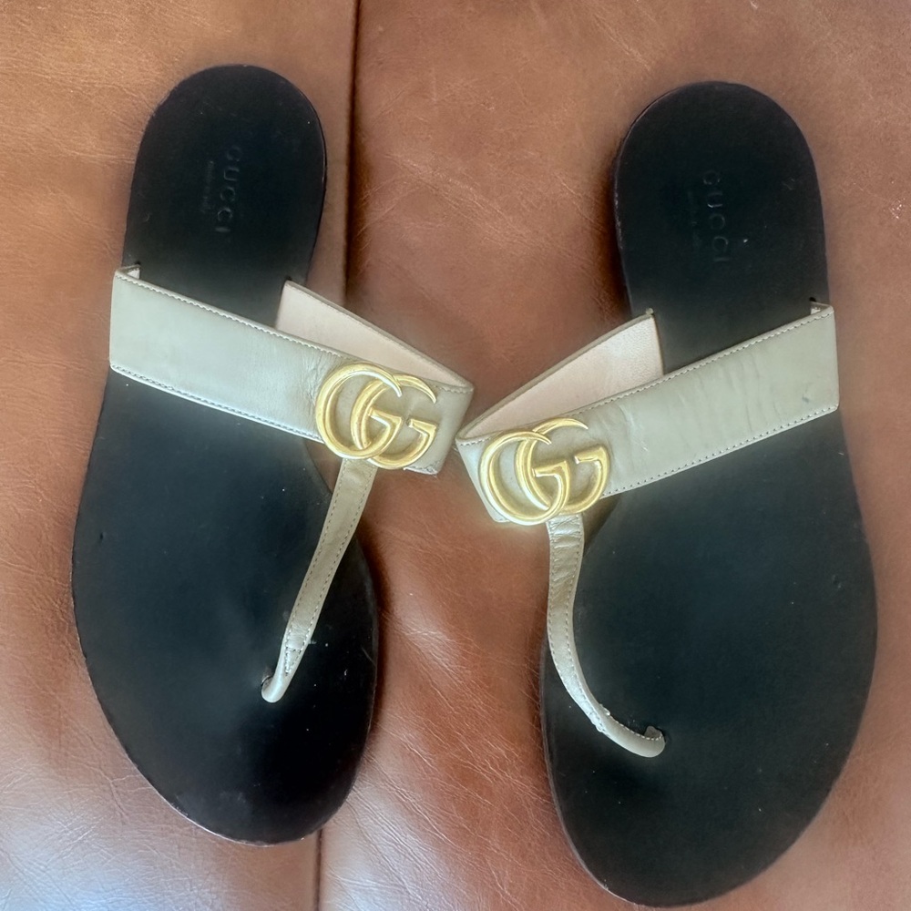 Gucci Tan Sandals with Iconic Design